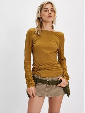 FREE PEOPLE Long-Sleeve Ruched Tee in Mustard